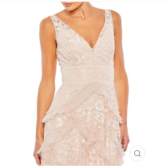 Mac Duggual Sequined Scallop Ruffle Tiered V Neck 9162 Gown - Blush Size 22 NWT - Picture 3 of 10